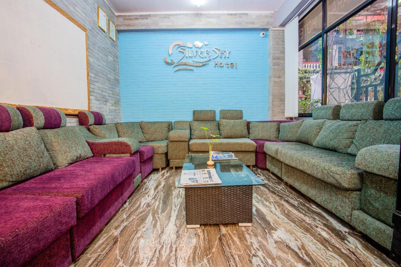 Silver Sky Hotel ポカラ エクステリア 写真